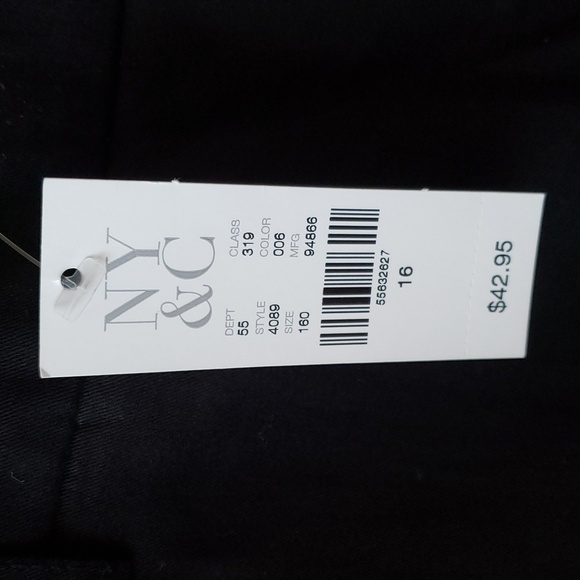 NY & C Cropped Black Cuffed Pants - Picture 2 of 3